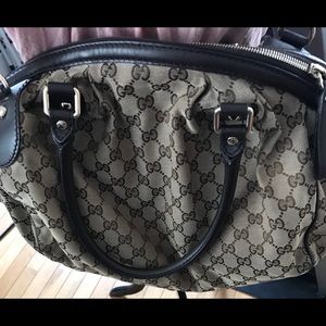 Gucci Sukey medium Handbag